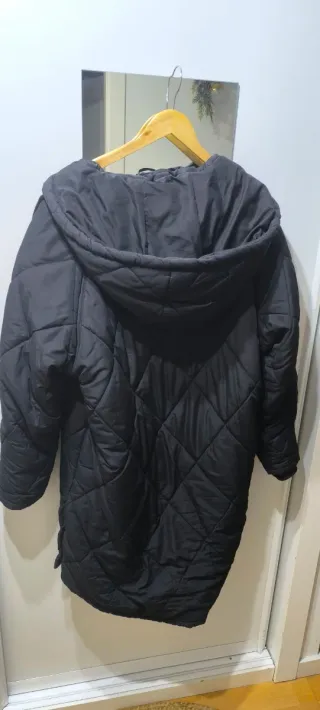 Abrigo acolchado mujer negro