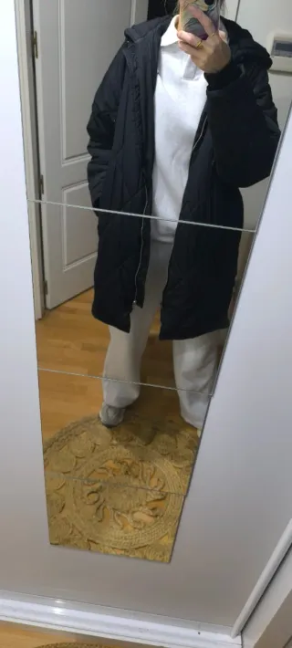 Abrigo acolchado mujer negro