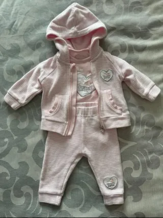 Conjunto Guess 3 piezas 3-6 meses