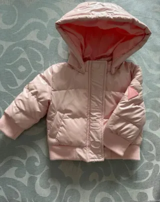 Chaqueta Guess rosa 3-6 meses