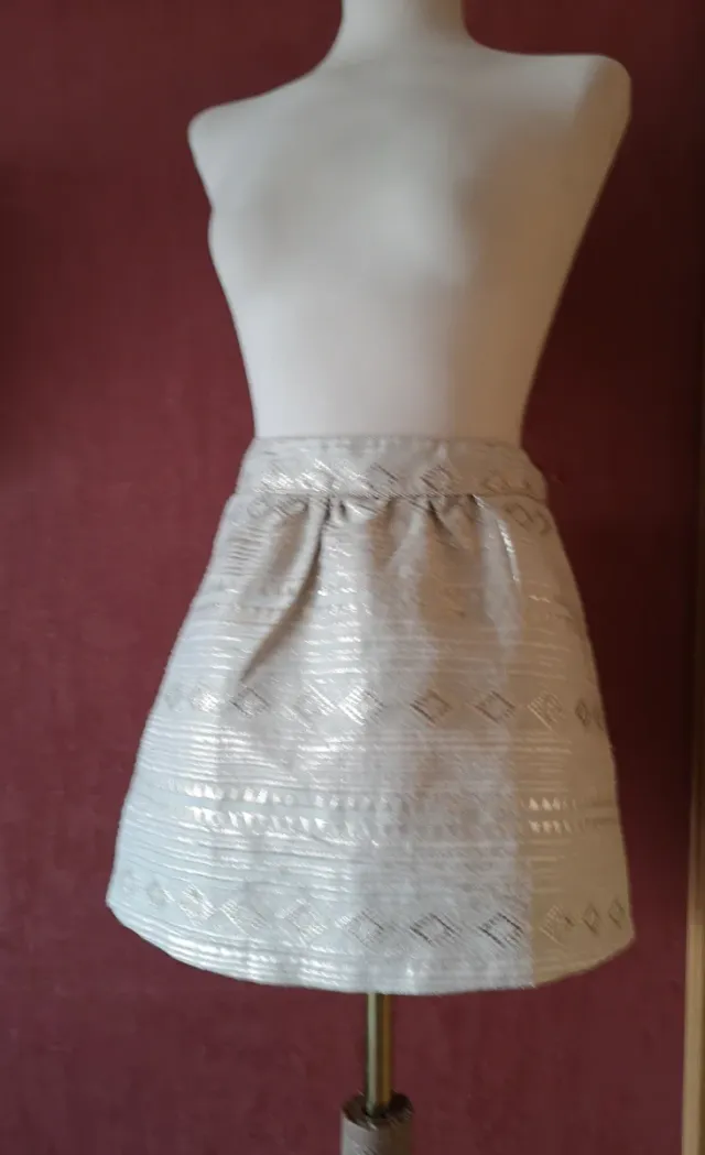 Falda oro y marfil talla M
