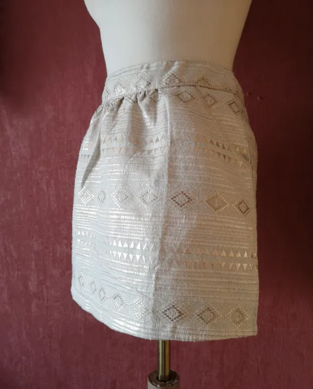 Falda oro y marfil talla M