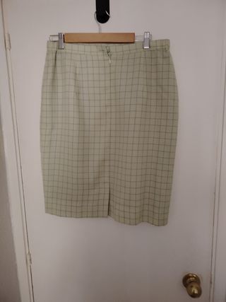 Traje de mujer cuadros verde y dorado