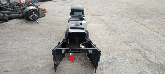 APOYABRAZOS CENTRAL CITROEN C4 BERLINA 1.5 HDI 13