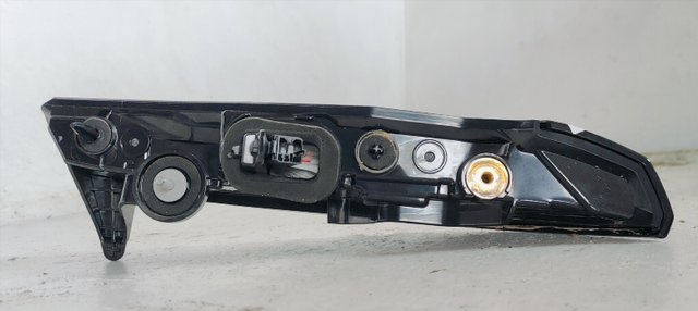 PILOTO TRASERO IZQUIERDO INTERIOR CITROEN C4 BERL