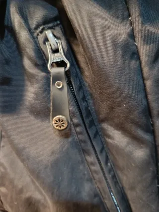 Chaqueta invierno Aeropostale negra