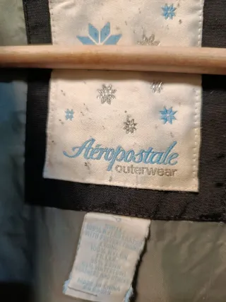 Chaqueta invierno Aeropostale negra