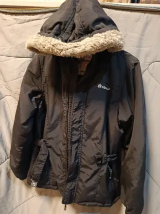 Chaqueta invierno Aeropostale negra
