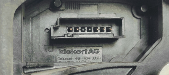 CERRADURA PUERTA TRASERA DERECHA BMW SERIE 1 LIM.