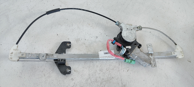 ELEVALUNAS TRASERO DERECHO HONDA CR-V (RD8) EX