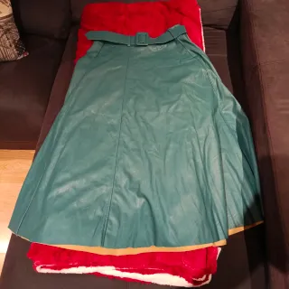 Falda original verde con cinturón