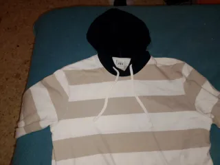 Sudadera Zara Rayas Beige y Blanca