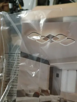 Lampada LED bianca in plastica