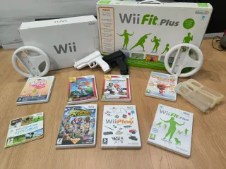 Nintendo Wii + Wii Fit Plus + giochi + accessori
