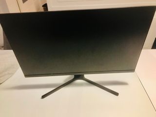 Ordenador y pantalla 27”