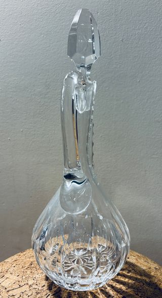 Jarra pra licor de vidrio tallado de 35cm