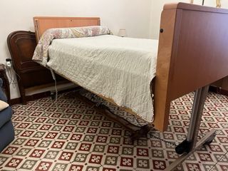 Cama articulada como nueva