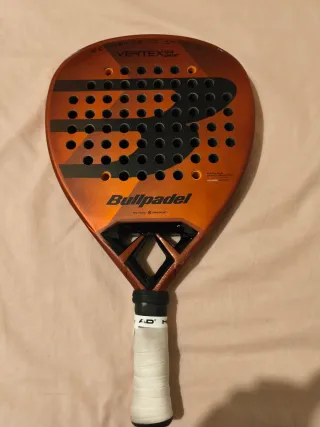Pala de pádel Bullpadel vertex