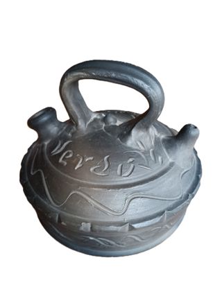 Botijo Verdú de cerámica negra