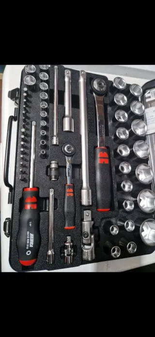 Juego Carraca Wurth 1/2 y 1/4 Estuche