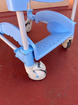 Silla aseo y ducha como nueva.