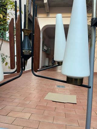 Lampadario vintage Stilnovo in legno vetri opalini