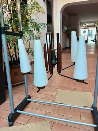 Lampadario vintage Stilnovo in legno vetri opalini