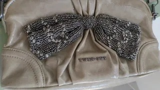 Bolso Twin-Set Beige con Lazo Plateado