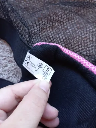 Conjunto protecciones patinaje/bici rosa