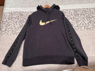 Conjunto deportivo Nike sudadera y pantalón