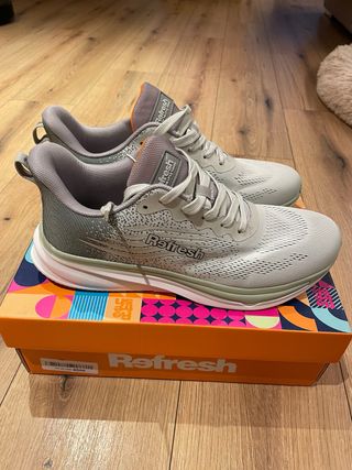 Zapatillas Refresh Unisex Gris y Naranja