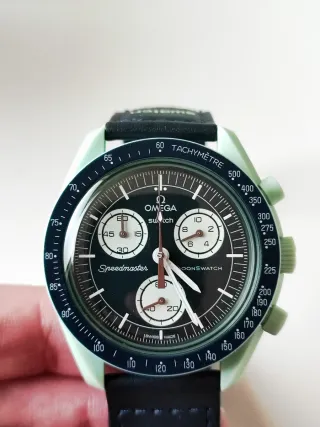 Orologio Swatch Moonswatch, modello Mission on Earth