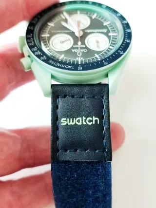 Orologio Swatch Moonswatch, modello Mission on Earth
