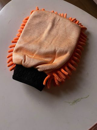 Guante de limpieza naranja