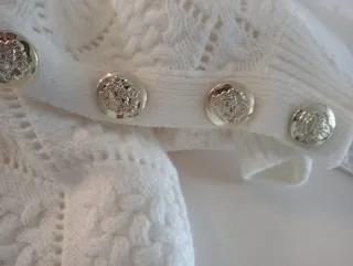 Jersey blanco cuello alto talla S