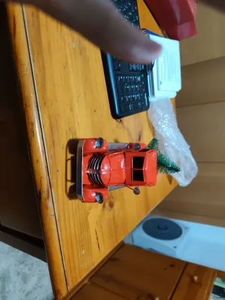 Camión de Navidad Rojo Juguete. Nuevo. En su caja.