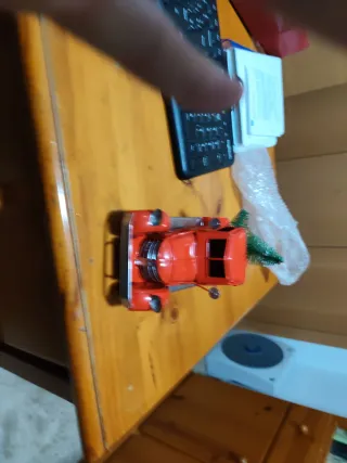 Camión de Navidad Rojo Juguete. Nuevo. En su caja.