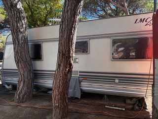 Caravana LMC en muy buen estado con avance,cocina