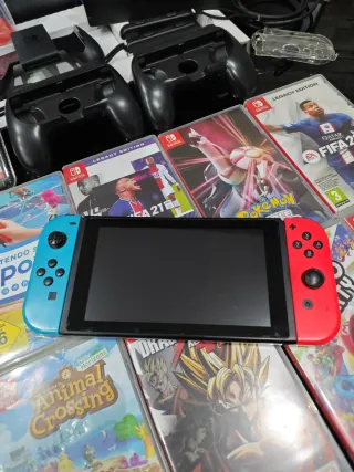 Nintendo Switch + 10 Giochi + Accessori