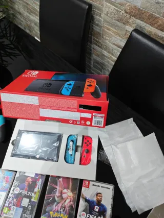 Nintendo Switch + 10 Giochi + Accessori