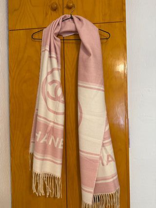 Bufanda Chanel Rosa y Beige