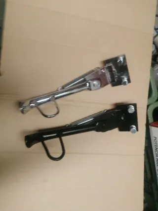 Pata lateral piaggio nrg