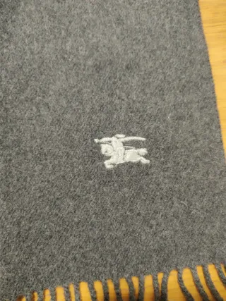 Sciarpa grigia Burberrys da uomo