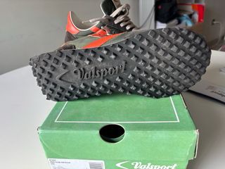 Zapatillas Valsport nuevas verde y naranja