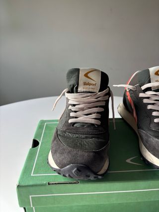 Zapatillas Valsport nuevas verde y naranja