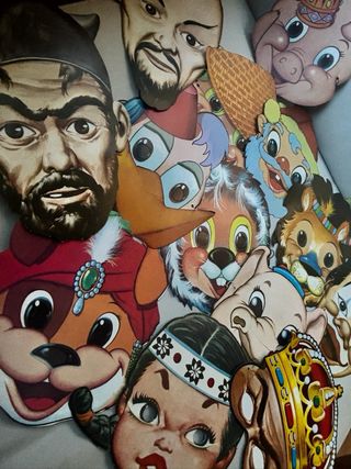 Lote 34 caretas de kiosco