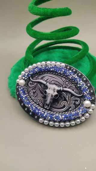 Fibbia stile western teschio toro