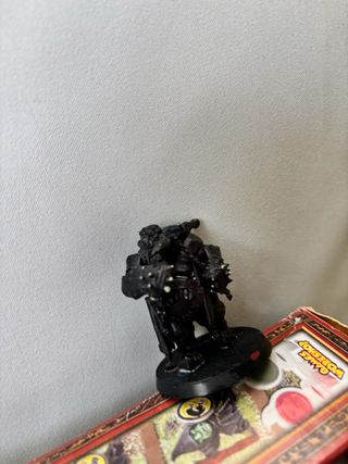 Lote Warhammer: Caja, Pinturas y Figuras