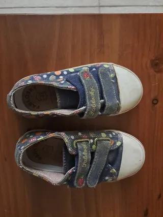 Deportivas Geox y Converse Talla 25-26