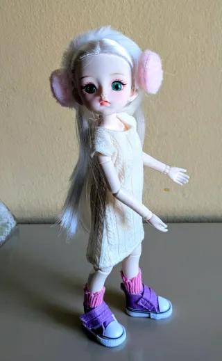 Muñeca BJD pelo blanco ojos verdes